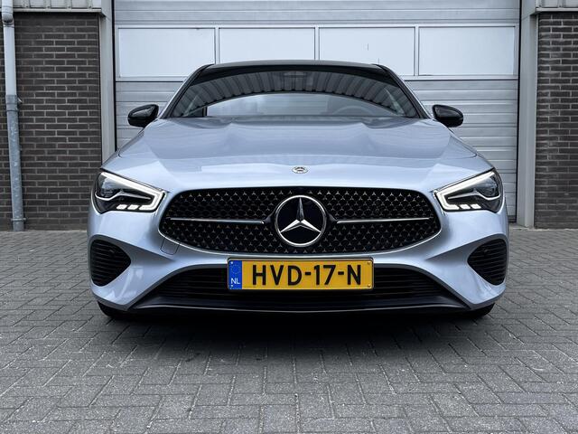 Mercedes-Benz CLA-KLASSE 180 Star Edition Luxury | Night Pakket | Panoramadak | Apple CarPlay | Android Auto | Sfeerverlichting | Stoelverwarming | Parkeersensoren | Achteruitrijcamera | Elektrisch Inklapbare Buitenspiegels