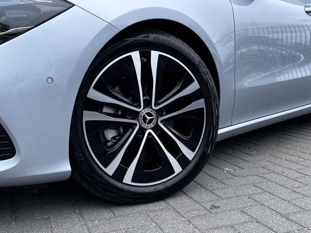Mercedes-Benz CLA-KLASSE 180 Star Edition Luxury | Night Pakket | Panoramadak | Apple CarPlay | Android Auto | Sfeerverlichting | Stoelverwarming | Parkeersensoren | Achteruitrijcamera | Elektrisch Inklapbare Buitenspiegels