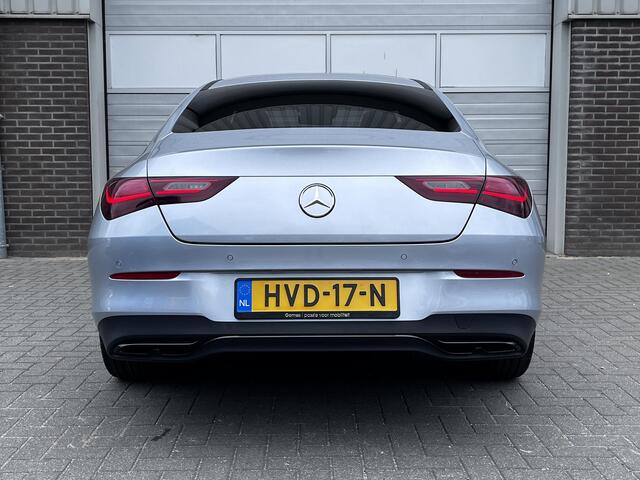 Mercedes-Benz CLA-KLASSE 180 Star Edition Luxury | Night Pakket | Panoramadak | Apple CarPlay | Android Auto | Sfeerverlichting | Stoelverwarming | Parkeersensoren | Achteruitrijcamera | Elektrisch Inklapbare Buitenspiegels