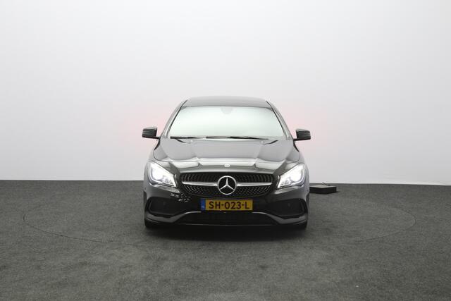 Mercedes-Benz CLA-KLASSE 180 Automaat 123 PK AMG-Line Business Solution, Panoramadak, Stoelverwarming, Camera