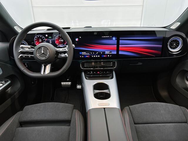 Mercedes-Benz CLA-KLASSE 200 Business Solution AMG | Premium Plus pakket | Winterpakket | Nightpakket | Parkeerpakket | Sportstoelen | 19" vijf dubbelspaaks AMG-velgen | Sierelementen in aluminium | URBAN GUARD | Vast panoramadak | MBUX virtuele assistent |