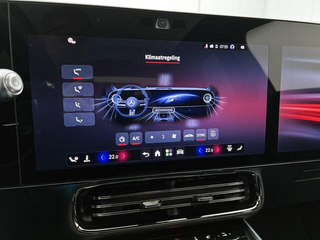Mercedes-Benz CLA-KLASSE 200 Business Solution AMG | Premium Plus pakket | Winterpakket | Nightpakket | Parkeerpakket | Sportstoelen | 19" vijf dubbelspaaks AMG-velgen | Sierelementen in aluminium | URBAN GUARD | Vast panoramadak | MBUX virtuele assistent |