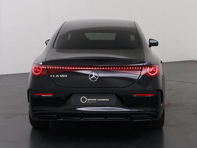 Mercedes-Benz CLA-KLASSE 180 Business Solution AMG | Premium Plus | Night | Trekhaak | Winterpakket | Burmester | Mulltbeam Led | Head -Up |