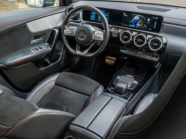 Mercedes-Benz CLA-KLASSE 200 Business Solution AMG ORG NL CAMERA 18 INCH MULTI LED WIDESCREEN