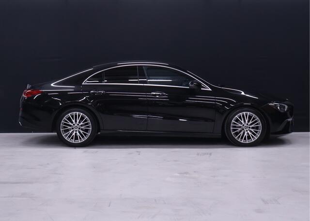 Mercedes-Benz CLA-KLASSE 180 Business Solution Luxury [SFEERVERLICHTING, APPLE CARPLAY, ANDROID AUTO, CAMERA, STOELVERWARMING, VOL LEDER, NIEUWSTAAT]