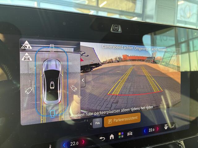 Mercedes-Benz CLA-KLASSE 180 Business Solution AMG | Premium Pakket | Night Pakket | Panoramadak | MBUX Superscreen | 360° Camera | Adaptieve Cruise Control | Dodehoekassistent | Verkeersbordenassistent | Augmented Reality voor Navigatie | Elektrisch Verstelbare Stoelen + Memory