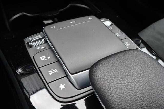 Mercedes-Benz CLA-KLASSE 250 4MATIC Premium Plus | Camera | Apple Carplay | Stoelverwarming | Climate control | Cruise control