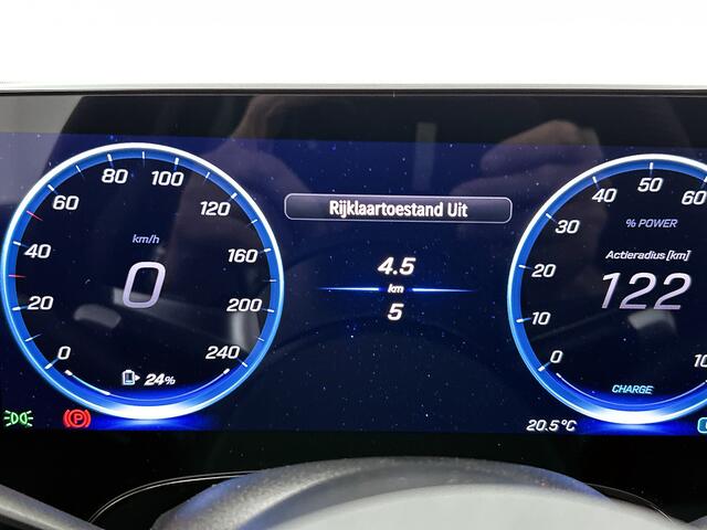 Mercedes-Benz CLA-KLASSE 200 Business Solution AMG 58 kWh | Premium pakket | Winterpakket | Nightpakket | MBUX Augmented Reality navigatie | Massagefunctie | 19" vijfspaaks lichtmetalen AMG-velgen | Vast panoramadak | URBAN GUARD |