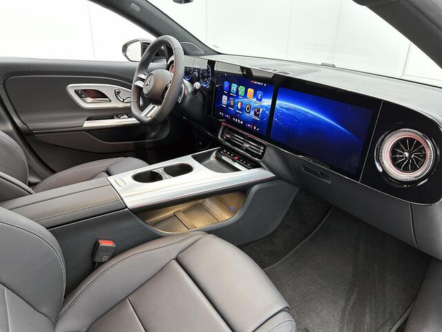 Mercedes-Benz CLA-KLASSE 200 Business Solution AMG 58 kWh | Premium pakket | Winterpakket | Nightpakket | MBUX Augmented Reality navigatie | Massagefunctie | 19" vijfspaaks lichtmetalen AMG-velgen | Vast panoramadak | URBAN GUARD |