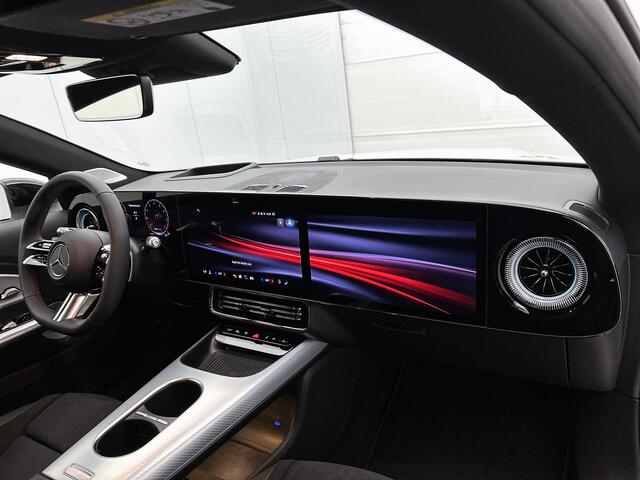 Mercedes-Benz CLA-KLASSE 200 Business Solution AMG | Premium Plus pakket | Winterpakket | Nightpakket | Rijassistentiepakket | Sportstoelen | URBAN GUARD | Burmester 3D Surround Sound | Vast panoramadak |