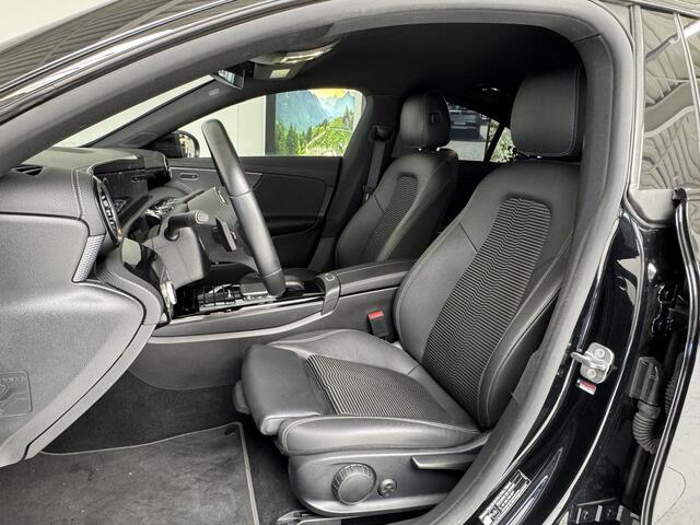 Mercedes-Benz CLA-KLASSE 250 e Luxury Line | Navigatie | Achteruitrijcamera | Stoelverwarming | Climate Control |