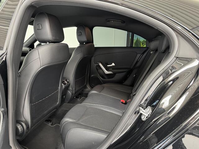 Mercedes-Benz CLA-KLASSE 250 e Luxury Line | Navigatie | Achteruitrijcamera | Stoelverwarming | Climate Control |