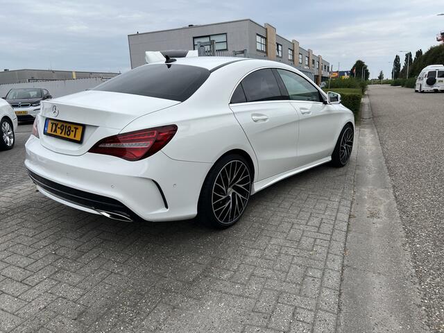 Mercedes-Benz CLA-KLASSE 180 Business Solution AMG Trekhaak, LED, Aut,