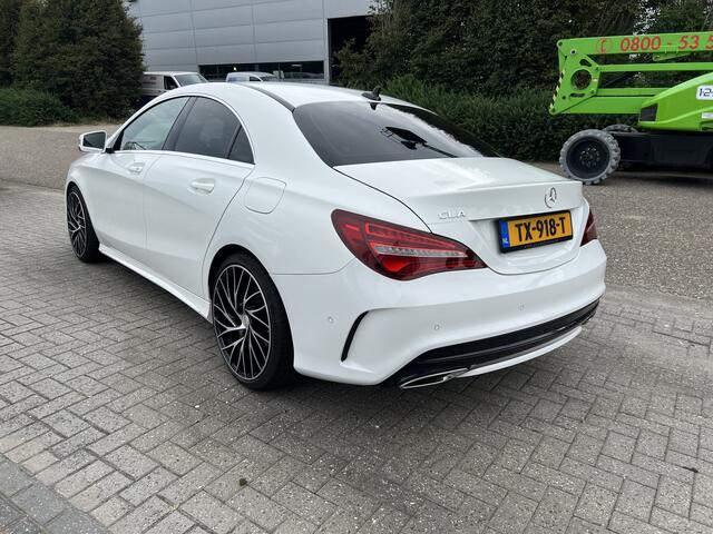Mercedes-Benz CLA-KLASSE 180 Business Solution AMG Trekhaak, LED, Aut,