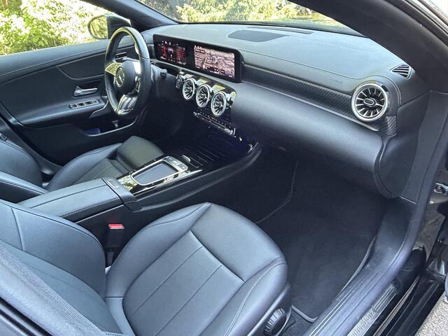Mercedes-Benz CLA-KLASSE 250 e Luxury | Panoramadak | Nightpakket |