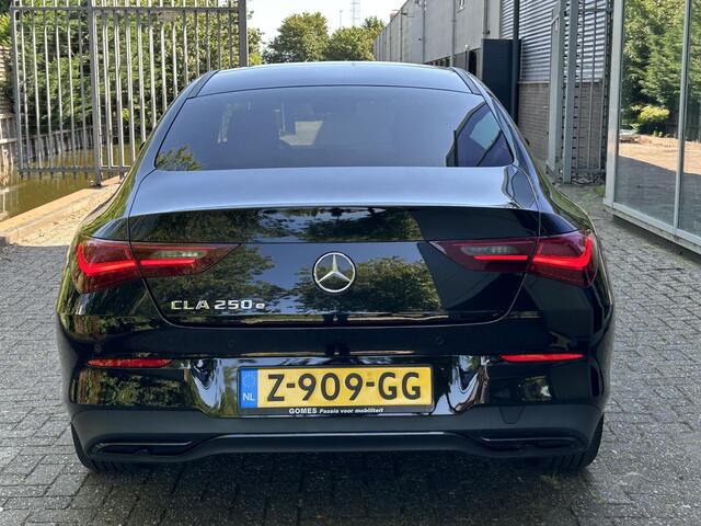 Mercedes-Benz CLA-KLASSE 250 e Luxury | Panoramadak | Nightpakket |