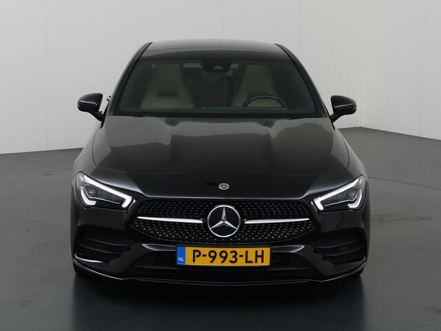 Mercedes-Benz CLA-KLASSE 180 Business Solution AMG | Night | Panoramadak | Memory | Keyless | Multibeam |