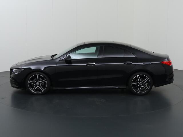 Mercedes-Benz CLA-KLASSE 180 Business Solution AMG | Night | Panoramadak | Memory | Keyless | Multibeam |