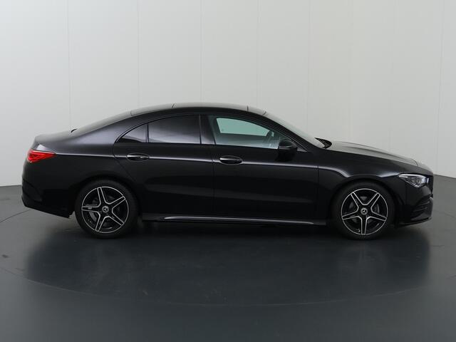 Mercedes-Benz CLA-KLASSE 180 Business Solution AMG | Night | Panoramadak | Memory | Keyless | Multibeam |