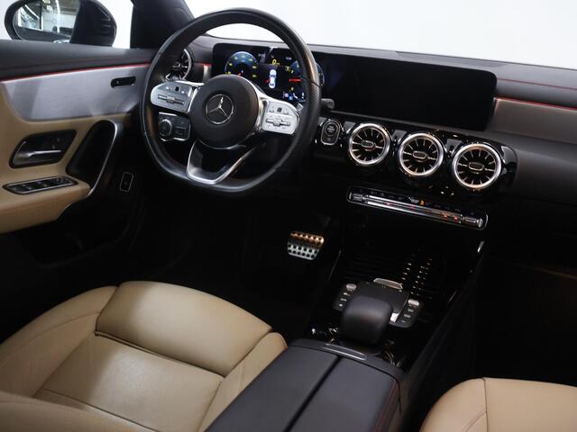 Mercedes-Benz CLA-KLASSE 180 Business Solution AMG | Night | Panoramadak | Memory | Keyless | Multibeam |
