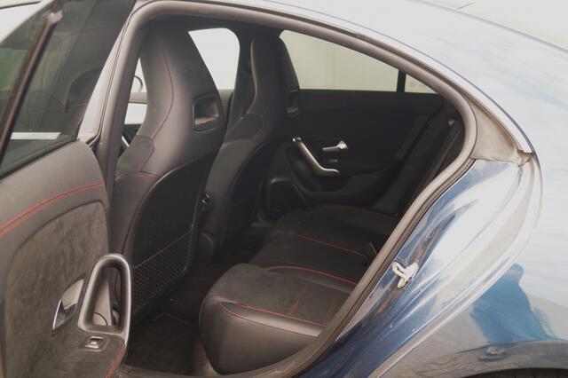 Mercedes-Benz CLA-KLASSE 200 163pk Automaat AMG Business Solution -LED-ECC-