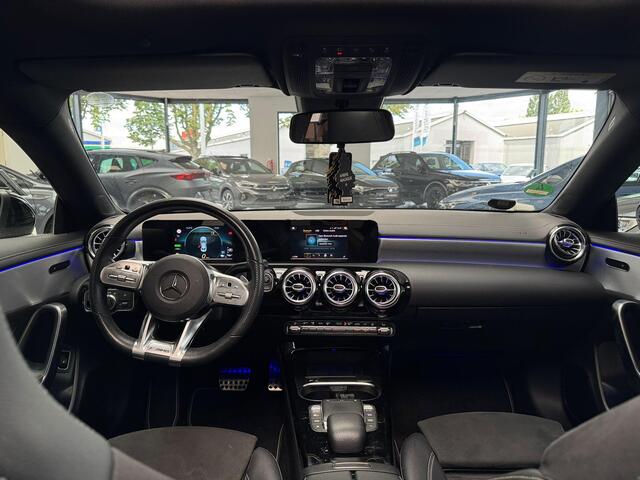 Mercedes-Benz CLA-KLASSE 250 e AMG / 35 / Pano / Camera /
