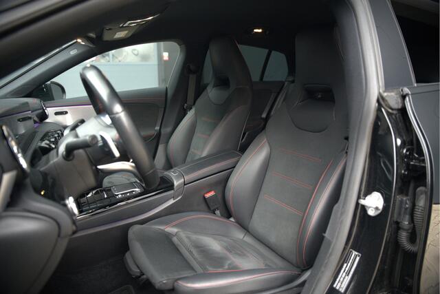 Mercedes-Benz CLA-KLASSE 250 e AMG Line | Panoramadak | Stoelverwarming | Navigatie | Camera | Keyless | Ambiance Verlichting | Parkeersensoren | Cruise Control |