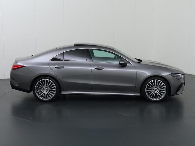 Mercedes-Benz CLA-KLASSE 180 Business Solution AMG | Panoramadak | Burmester | Trekhaak | Rijassistentiepakket | Winter pakket | 360 camera |