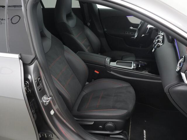 Mercedes-Benz CLA-KLASSE 180 Business Solution AMG | Panoramadak | Burmester | Trekhaak | Rijassistentiepakket | Winter pakket | 360 camera |