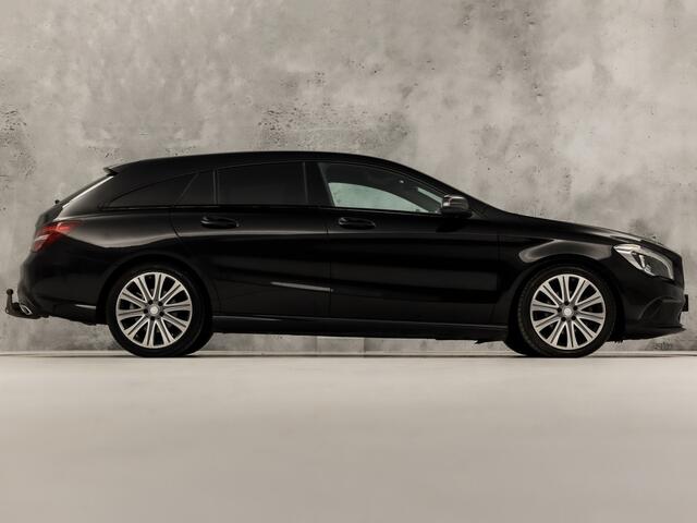 Mercedes-Benz CLA-KLASSE 200 AMG Sport 156Pk Automaat (APPLE CARPLAY, CLIMATE, LEDER, CAMERA, STOELVERWARMING, SPORTSTOELEN, TREKHAAK, ZWART HEMEL, ELEK ACHTERKLEP, NIEUWSTAAT)