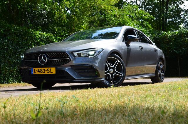 Mercedes-Benz CLA-KLASSE 180 Business Solution AMG Automaat/Navi/Ecc/Pdc/Panoramadak/Matrix LED koplampen/Stoelverwarming/Sfeerverlichting/AchteruitrijCamera