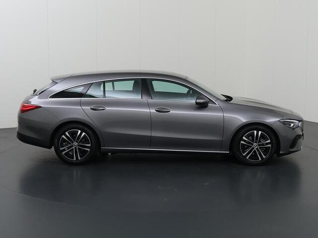 Mercedes-Benz CLA-KLASSE 180 Star Edition LIMITED | Stoelverwarming voor | Achteruitrijcamera | Led-koplampen