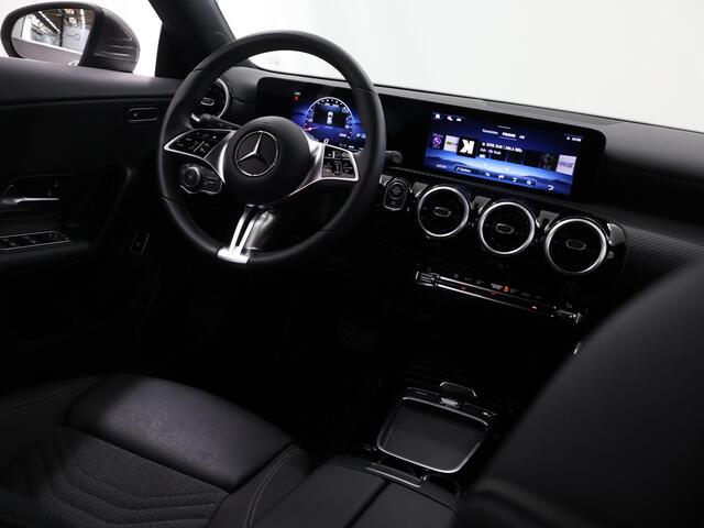 Mercedes-Benz CLA-KLASSE 180 Star Edition LIMITED | Stoelverwarming voor | Achteruitrijcamera | Led-koplampen