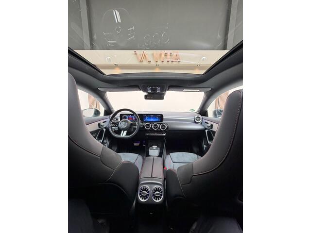 Mercedes-Benz CLA-KLASSE 180 Star Edition AMG Line Plus Pano|HUD|Burmester|Keyless|360camera|ACC|Sfeerverlivhting|DigitalLight