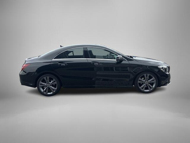 Mercedes-Benz CLA-KLASSE 180 Business Solution | Automaat | Navigatie | Stoelverwarming