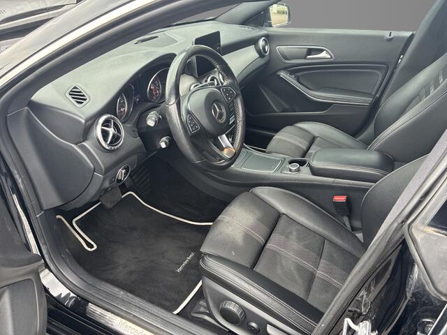 Mercedes-Benz CLA-KLASSE 180 Business Solution | Automaat | Navigatie | Stoelverwarming