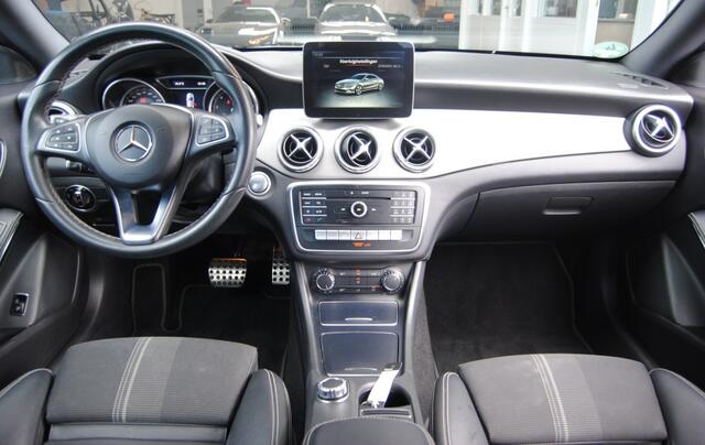 Mercedes-Benz CLA-KLASSE 180 Prestige | Stoelverwarming | Trekhaak
