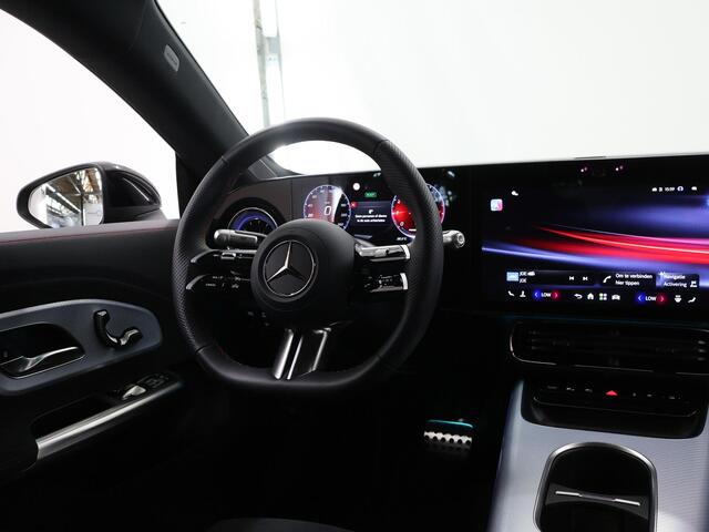 Mercedes-Benz CLA-KLASSE 180 Business Solution AMG | Superscreen | Premium Pakket | Panoramadak | Trekhaak |