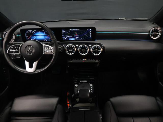 Mercedes-Benz CLA-KLASSE 180 Business Solution Luxury [PANORAMADAK, PREMIUM SOUND, MEMORY SEATS, ELEKTRISCHE STOELEN, MULTIBEAM LED, STOELVERWARMING, CAMERA, SFEERVERLICHTING, PDC V+A, CRUISE CONTROL, GROOT NAVIGATIE, CLIMATE CONTROL, KEYLESS, W
