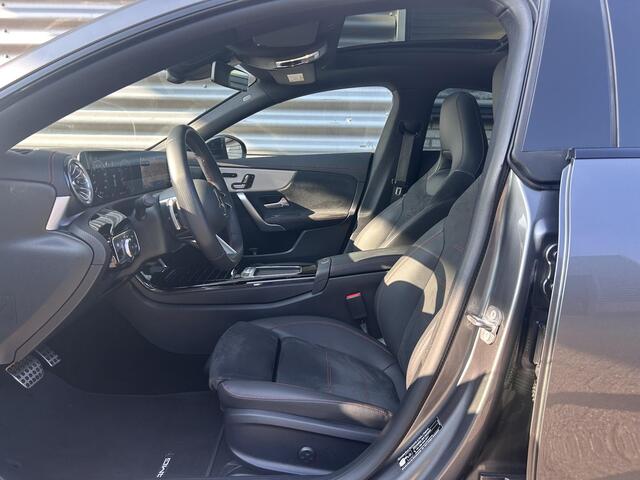 Mercedes-Benz CLA-KLASSE 200 AMG Line | Panoramadak | Memory | Apple Carplay & Android Auto