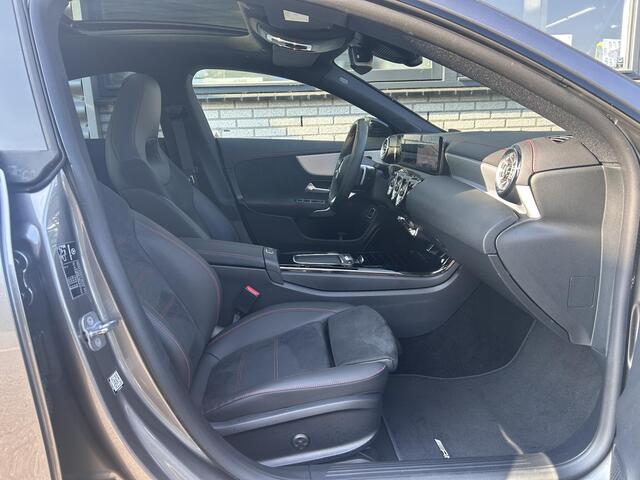 Mercedes-Benz CLA-KLASSE 200 AMG Line | Panoramadak | Memory | Apple Carplay & Android Auto