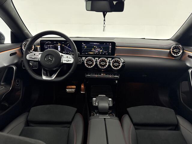 Mercedes-Benz CLA-KLASSE 180 AMG Night Pakket | Pano | Virtual | Camera | Burmester | Sfeer | Keyless | NAP