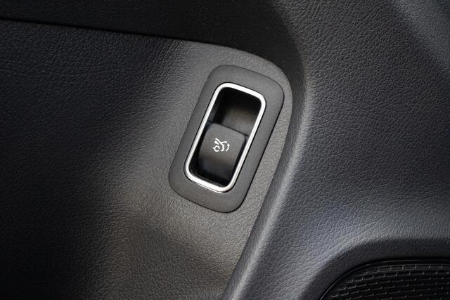 Mercedes-Benz CLA-KLASSE 180 Premium Plus AMG PANO MEMORY HUD STOELVERWARMING CAMERA DIFFUSER BURMESTER