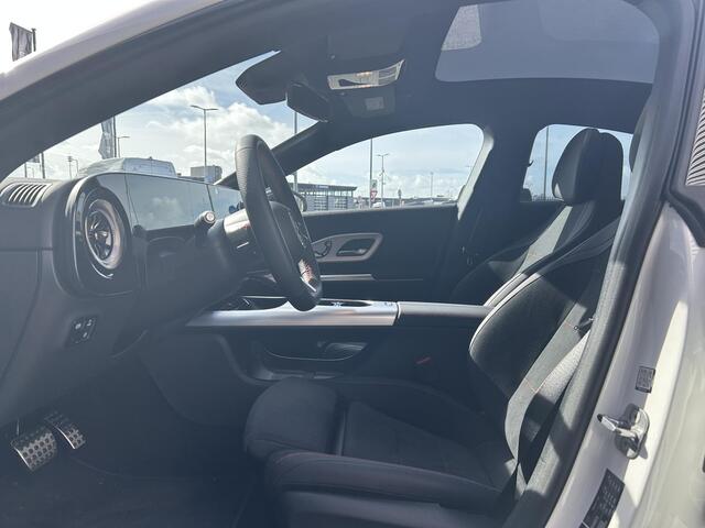 Mercedes-Benz CLA-KLASSE 250+ Launch Edition 85.5 kWh | Panoramadak | Apple CarPlay & Android Auto | Warmtepomp | Stoelverwarming