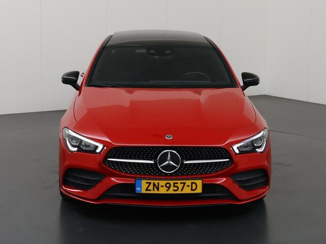 Mercedes-Benz CLA-KLASSE 200 Business Solution AMG | Panoramadak | Night pakket | Stoelverwarming | Sfeerverlichting |