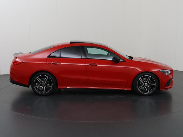 Mercedes-Benz CLA-KLASSE 200 Business Solution AMG | Panoramadak | Night pakket | Stoelverwarming | Sfeerverlichting |