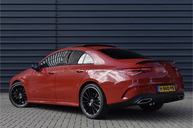 Mercedes-Benz CLA-KLASSE 200 AMG Line | Panorama | Sfeerverlichting | Widescreen Cockpit |