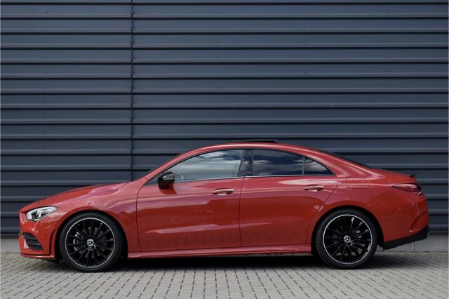 Mercedes-Benz CLA-KLASSE 200 AMG Line | Panorama | Sfeerverlichting | Widescreen Cockpit |