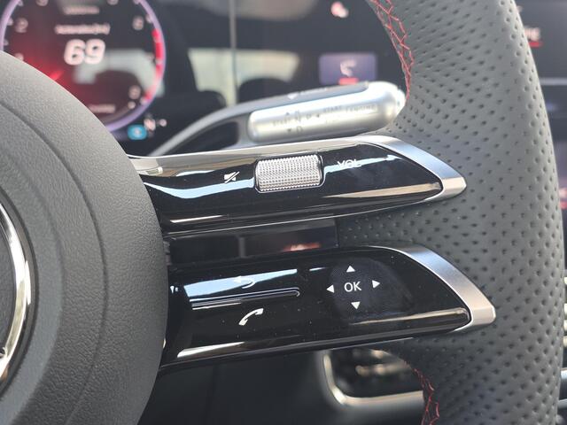 Mercedes-Benz CLA-KLASSE 200 Business Solution AMG | Premium Pakket | Night Pakket | Winter Pakket | MBUX Superscreen | Adaptieve Cruise Control | Dodehoekassistent | Verkeersbordenassistent | Elektrisch Verstelbare Stoelen + Memory | Massage Functie Voorstoelen | Stoelverwarming | Stuurverwarming | Sfeerverlichting | Sierdelen Geborsteld Aluminium Lightlines | THERMOTRONIC Klimaatregeling | Apple CarPlay | Android Auto | Elektrische Kofferklep | Achteruitrijcamera | Parkeersensoren