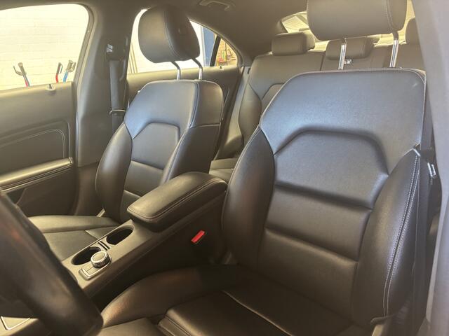 Mercedes-Benz CLA-KLASSE 180 Prestige Automaat 12 Maanden Bovag Garantie inclusief!
